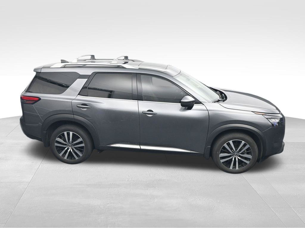 Used 2025 Nissan Pathfinder Platinum AWD/4WD image 34