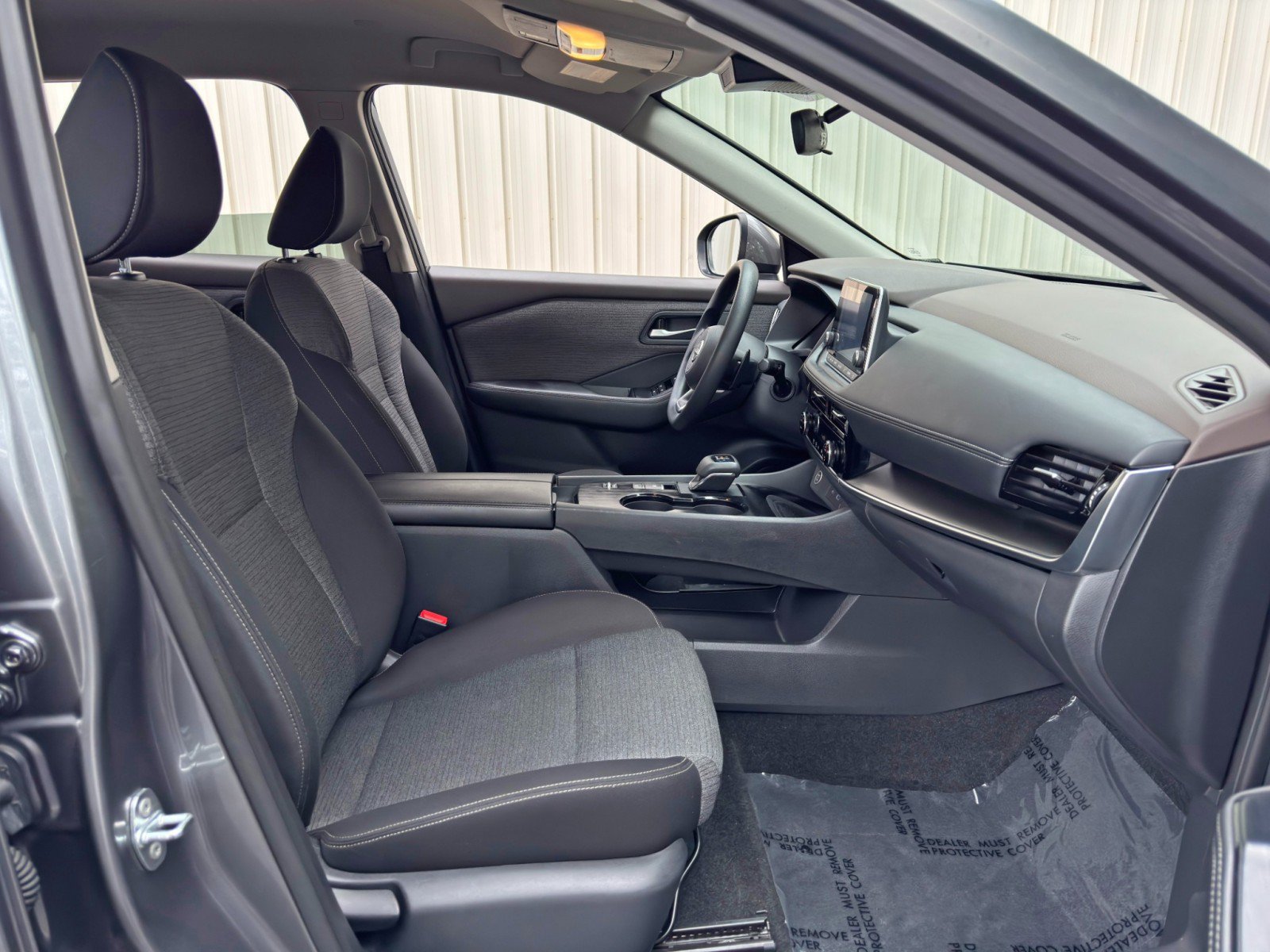 Used 2022 Nissan Rogue SV FWD image 14
