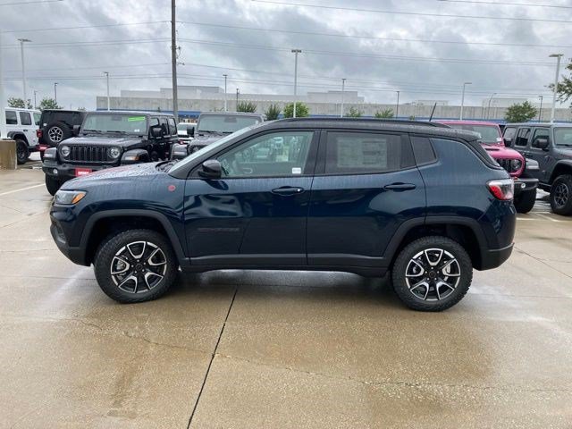 New 2026 Jeep Compass Trailhawk AWD/4WD image 5