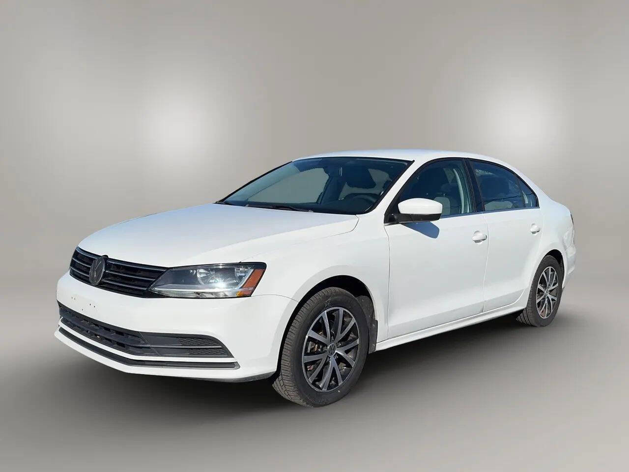 Used 2017 Volkswagen Jetta S image 2