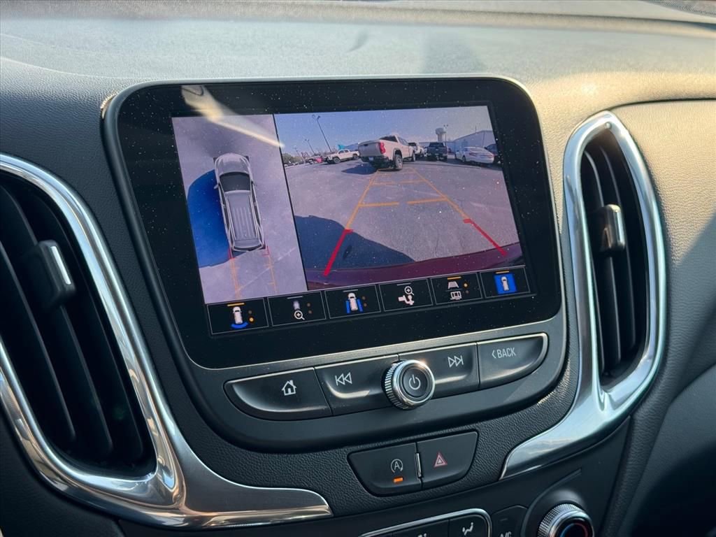 Used 2023 Chevrolet Equinox LT image 24