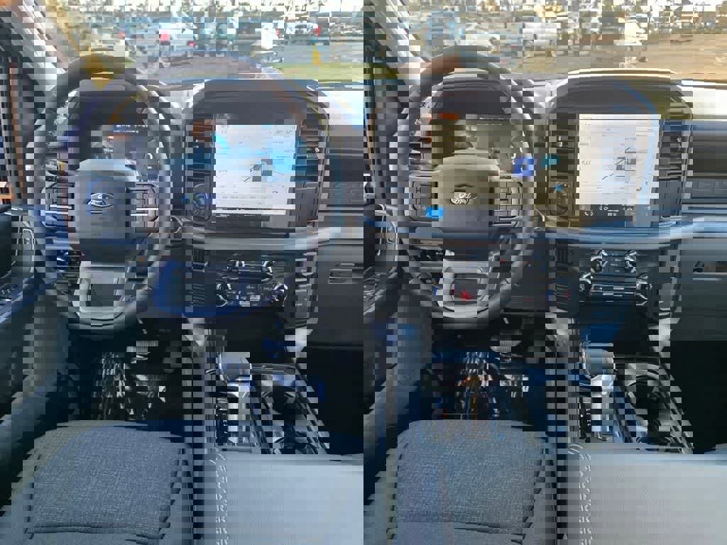 New 2025 Ford F150 Lightning XLT image 20