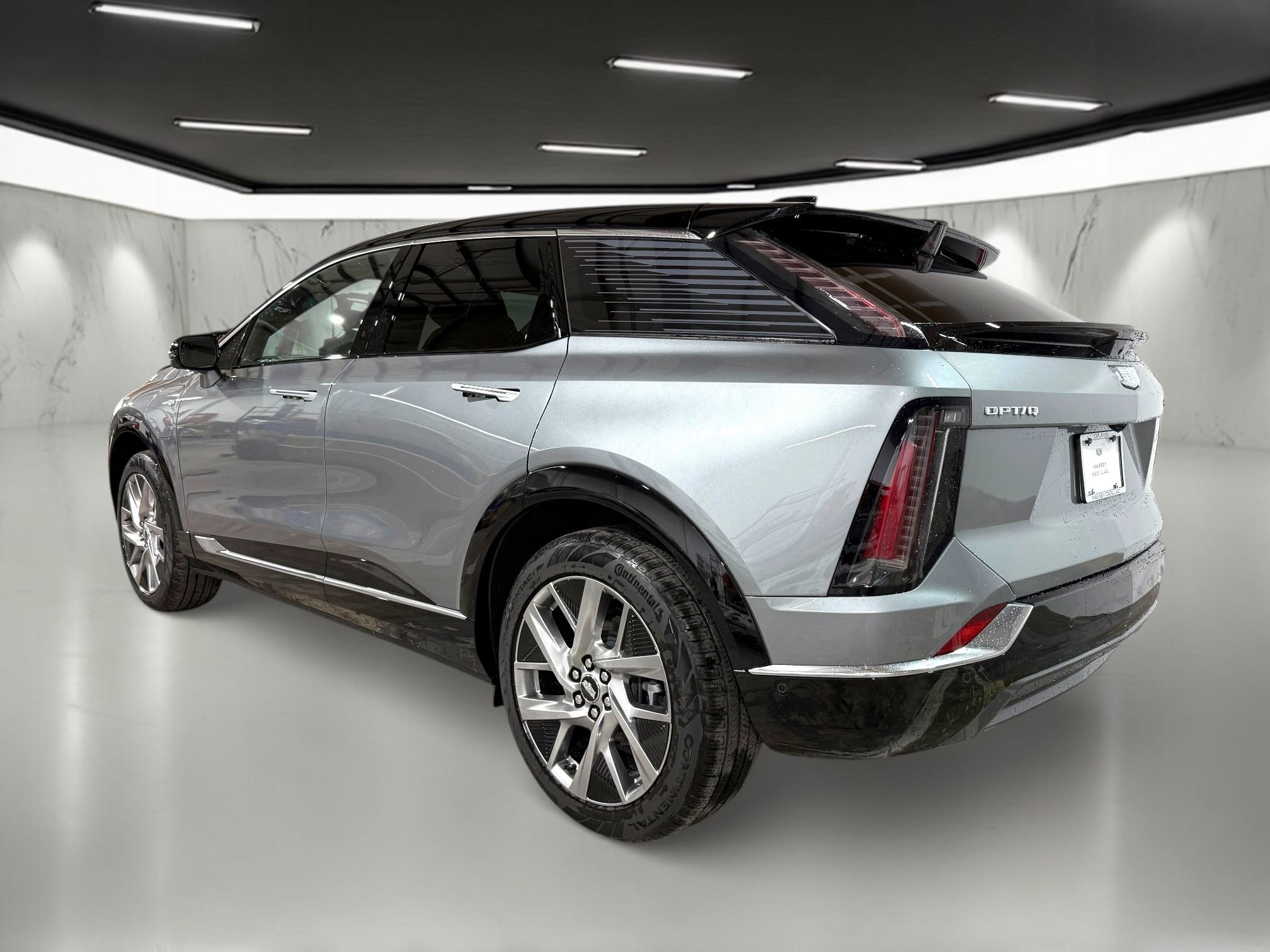 New 2026 Cadillac Optiq Luxury 2 image 3