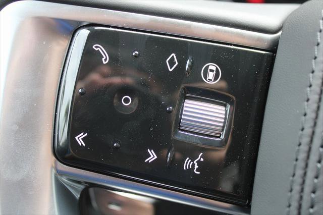 New 2025 Land Rover Range Rover Long Wheelbase SE image 30