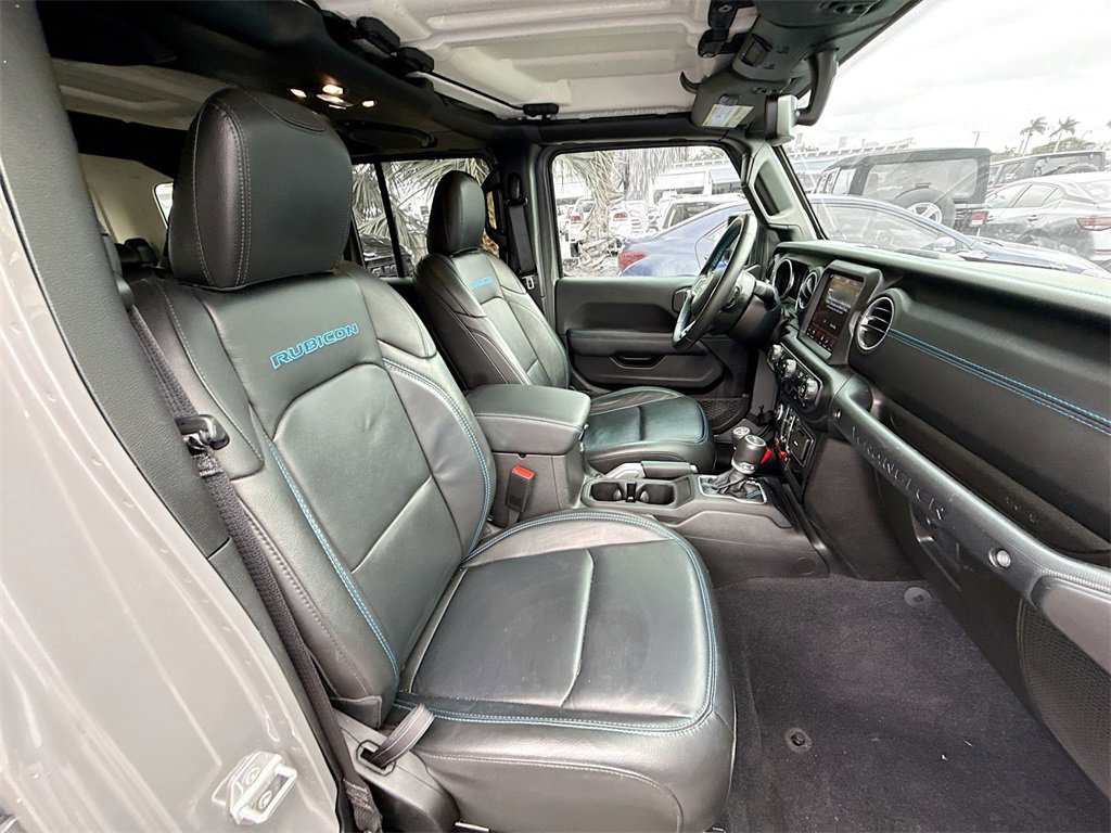Used 2022 Jeep Wrangler Unlimited Rubicon 4xe image 31