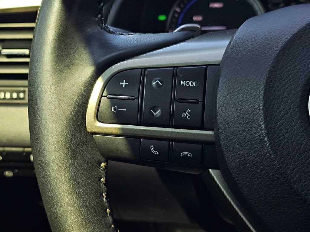 Used 2022 Lexus RX 450h AWD w/ Premium Package image 26