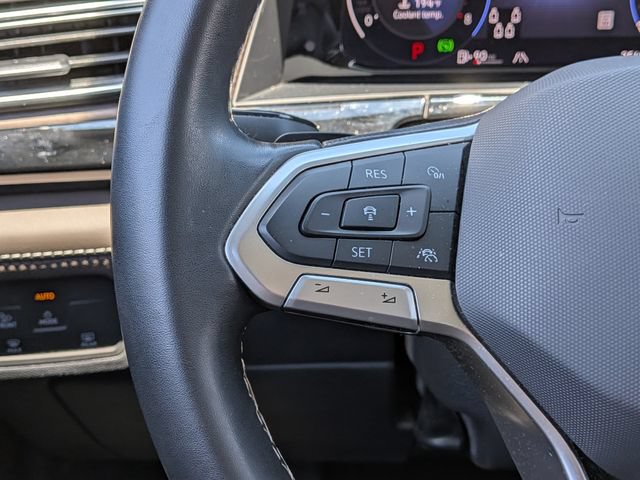 Used 2024 Volkswagen Atlas SEL AWD/4WD image 40