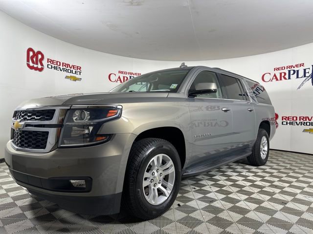 Used 2019 Chevrolet Suburban LT w/ Luxury Package image 4