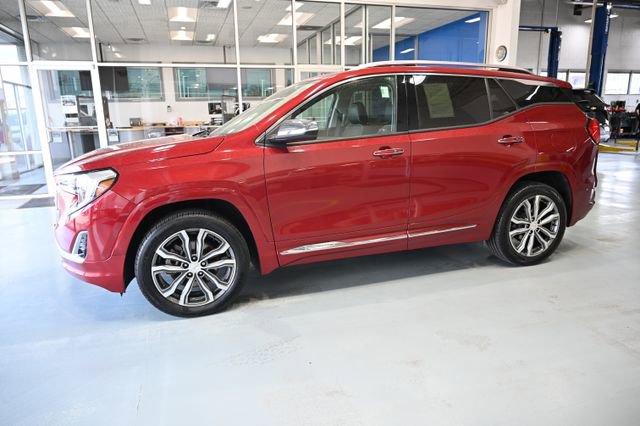 Used 2018 GMC Terrain Denali w/ Advanced Safety Package AWD/4WD image 7