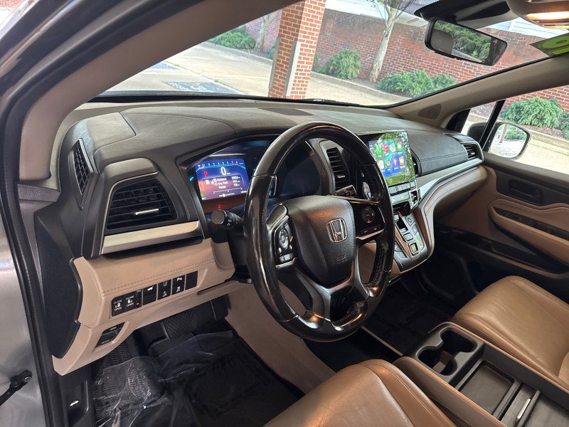 Used 2018 Honda Odyssey Touring image 12