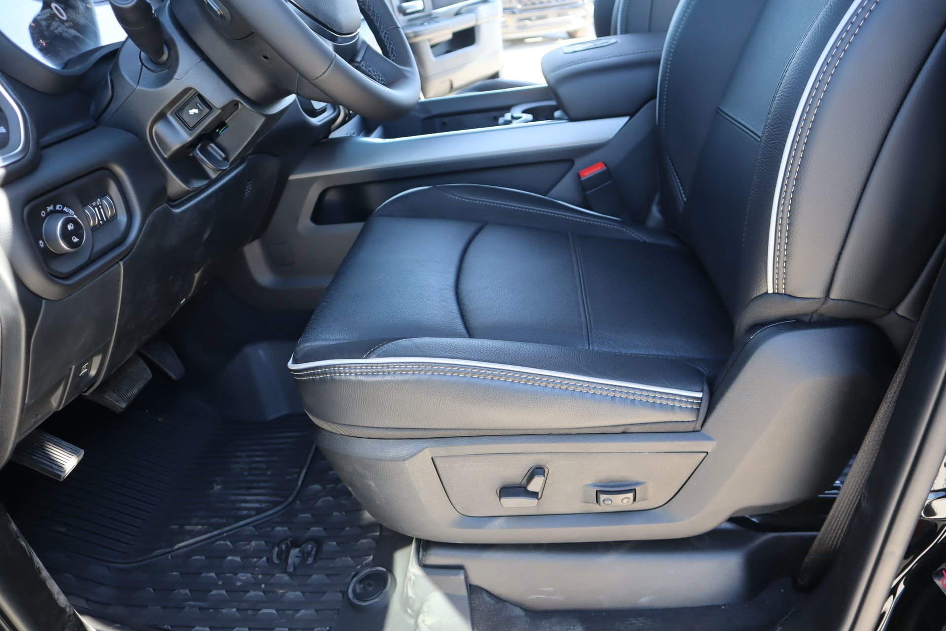 New 2026 RAM 3500 Laramie image 12