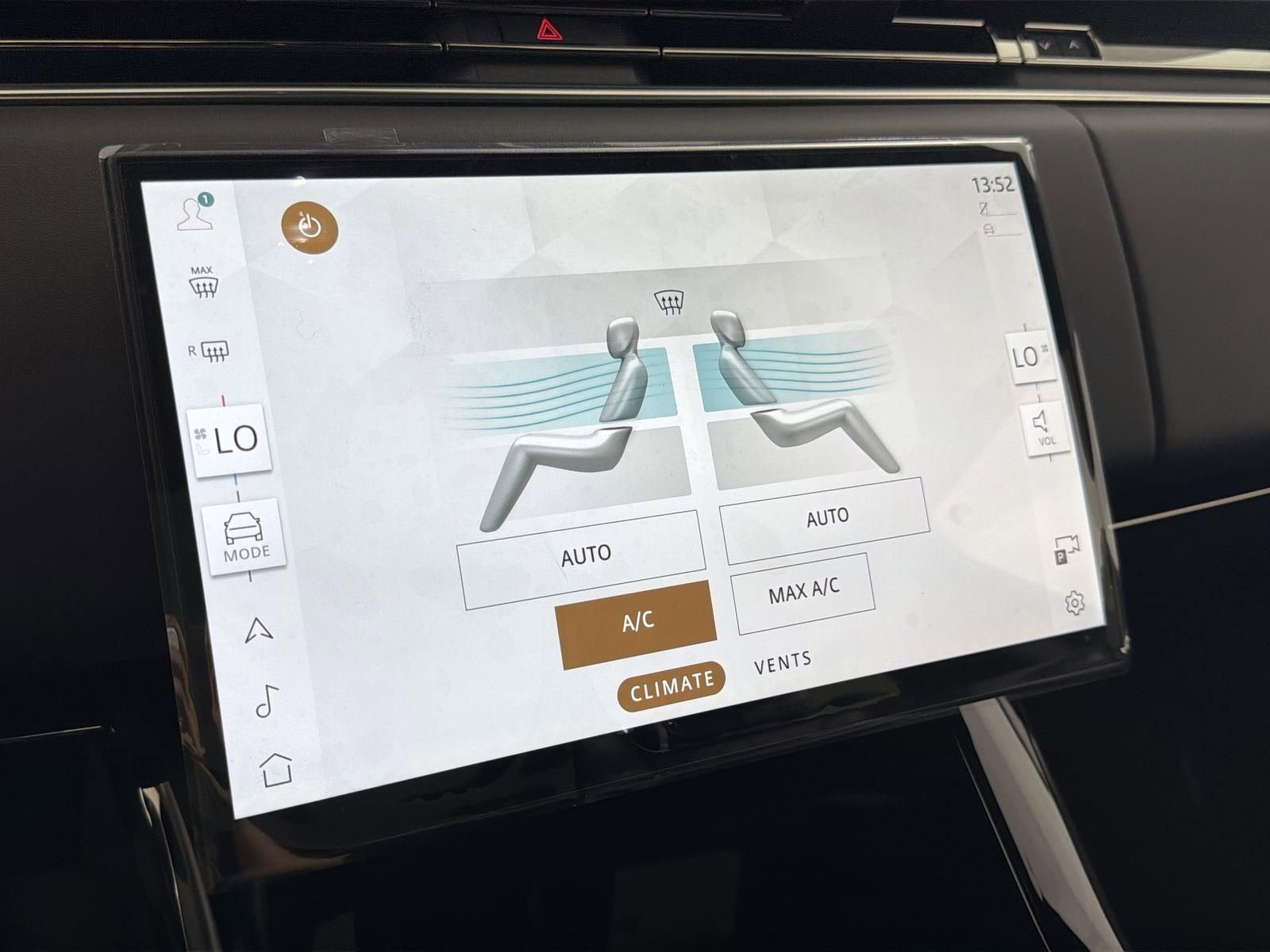 New 2026 Land Rover Range Rover Sport SE image 15