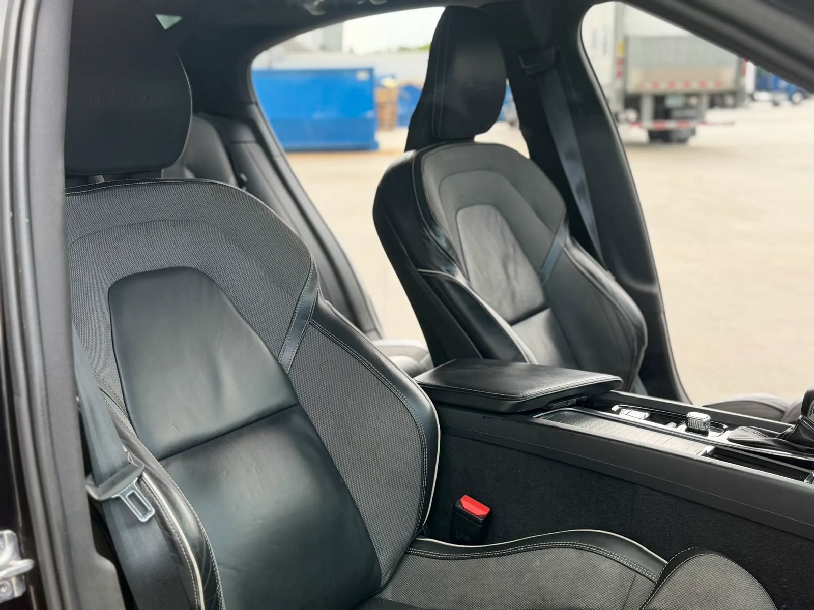 Used 2019 Volvo S60 T5 R-Design FWD image 25