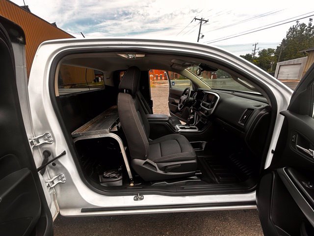 Used 2022 Chevrolet Colorado LT w/ Fleet Safety Package AWD/4WD image 19