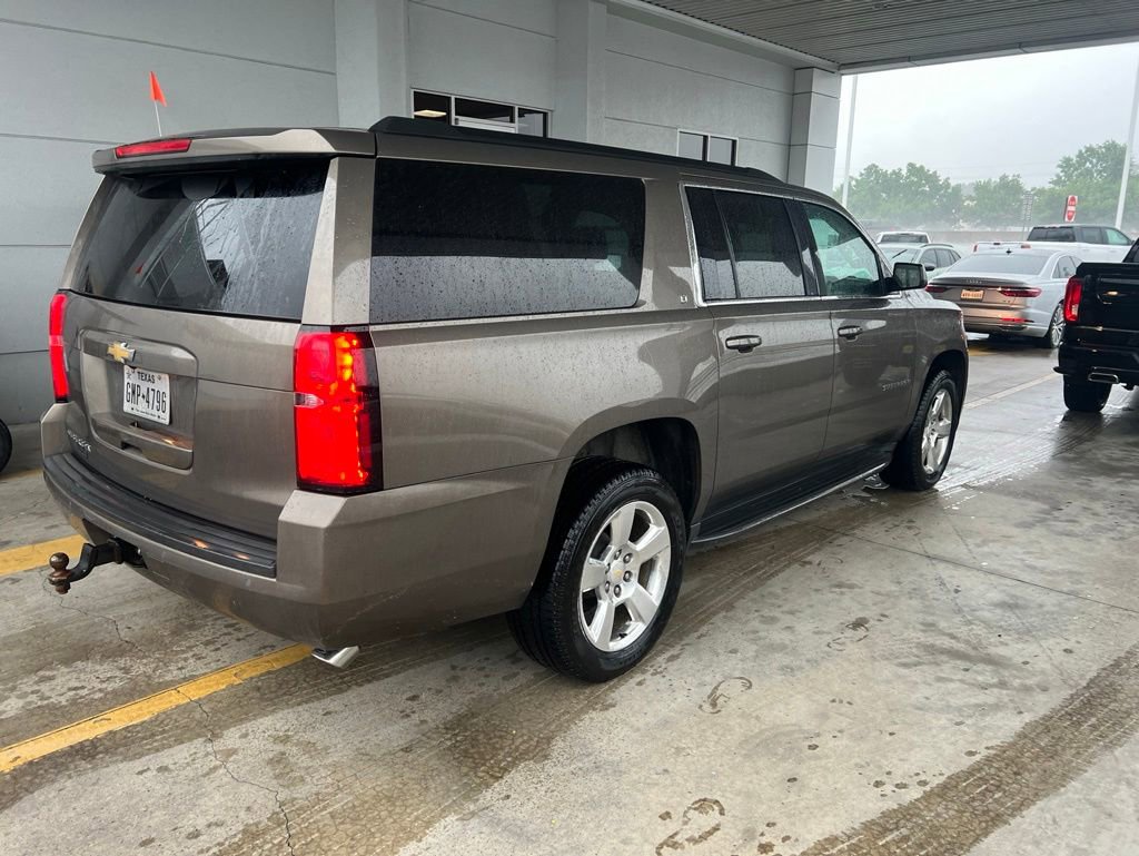 Used 2015 Chevrolet Suburban LT RWD image 5