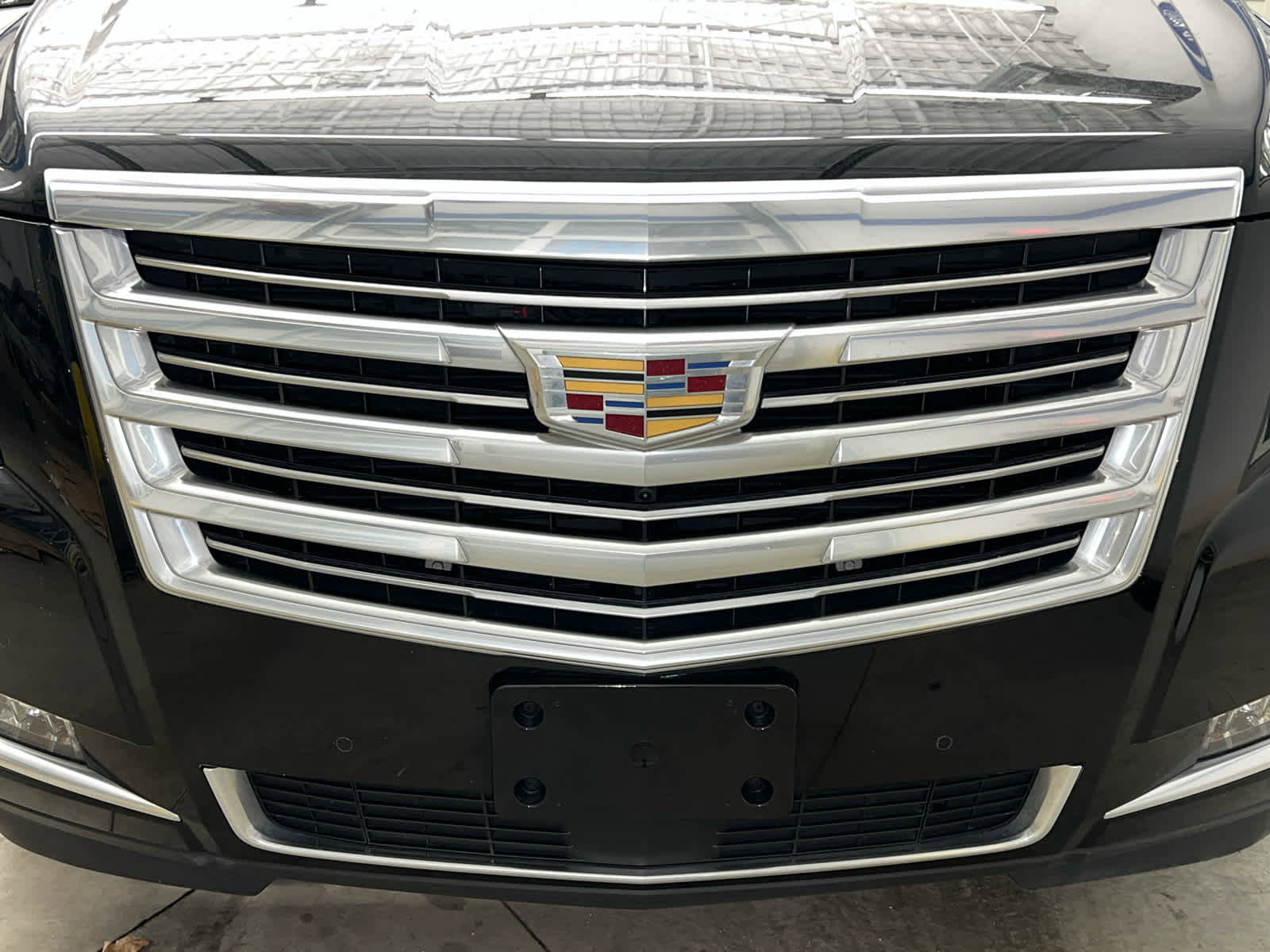 Used 2016 Cadillac Escalade ESV Platinum image 4