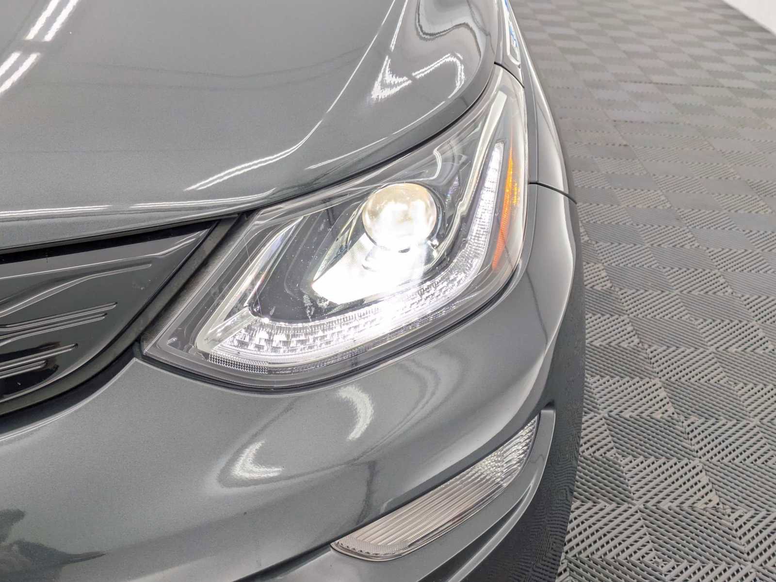 Used 2020 Chevrolet Bolt LT image 10