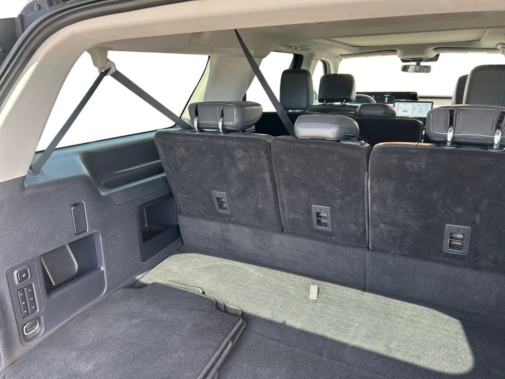 Used 2025 Ford Expedition Max Active AWD/4WD image 26