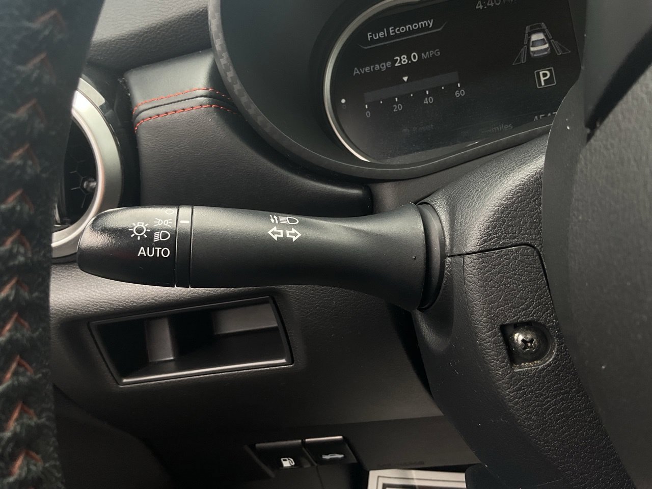 Used 2025 Nissan Versa SR FWD image 33
