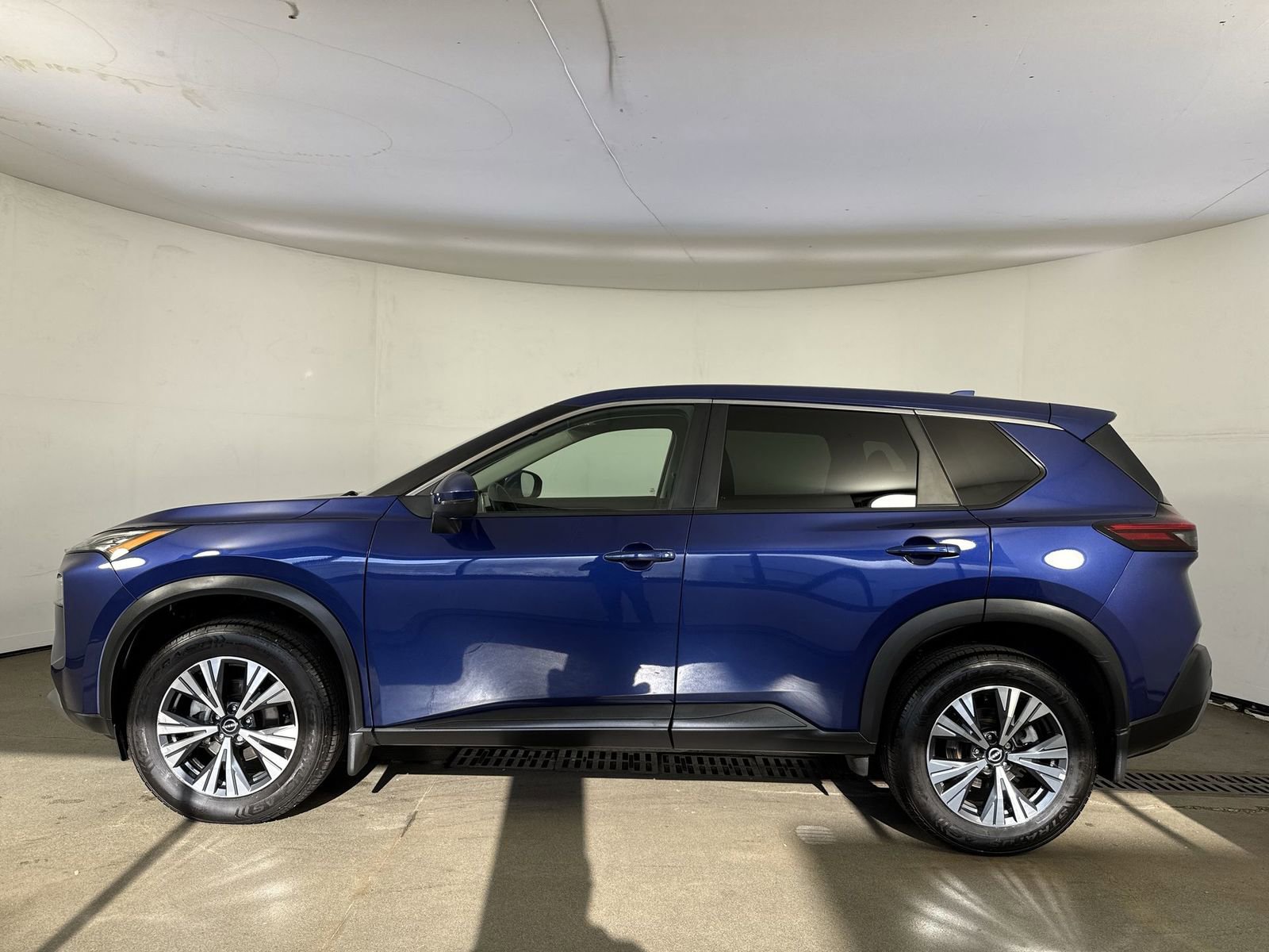Certified 2022 Nissan Rogue SV AWD/4WD image 30