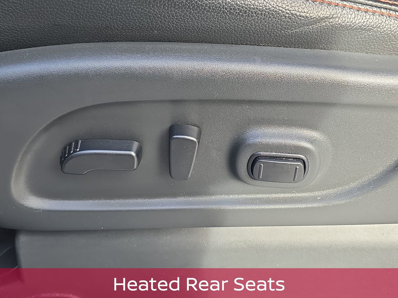 Used 2021 Nissan Titan PRO-4X w/ Pro-4x Convenience Package image 14