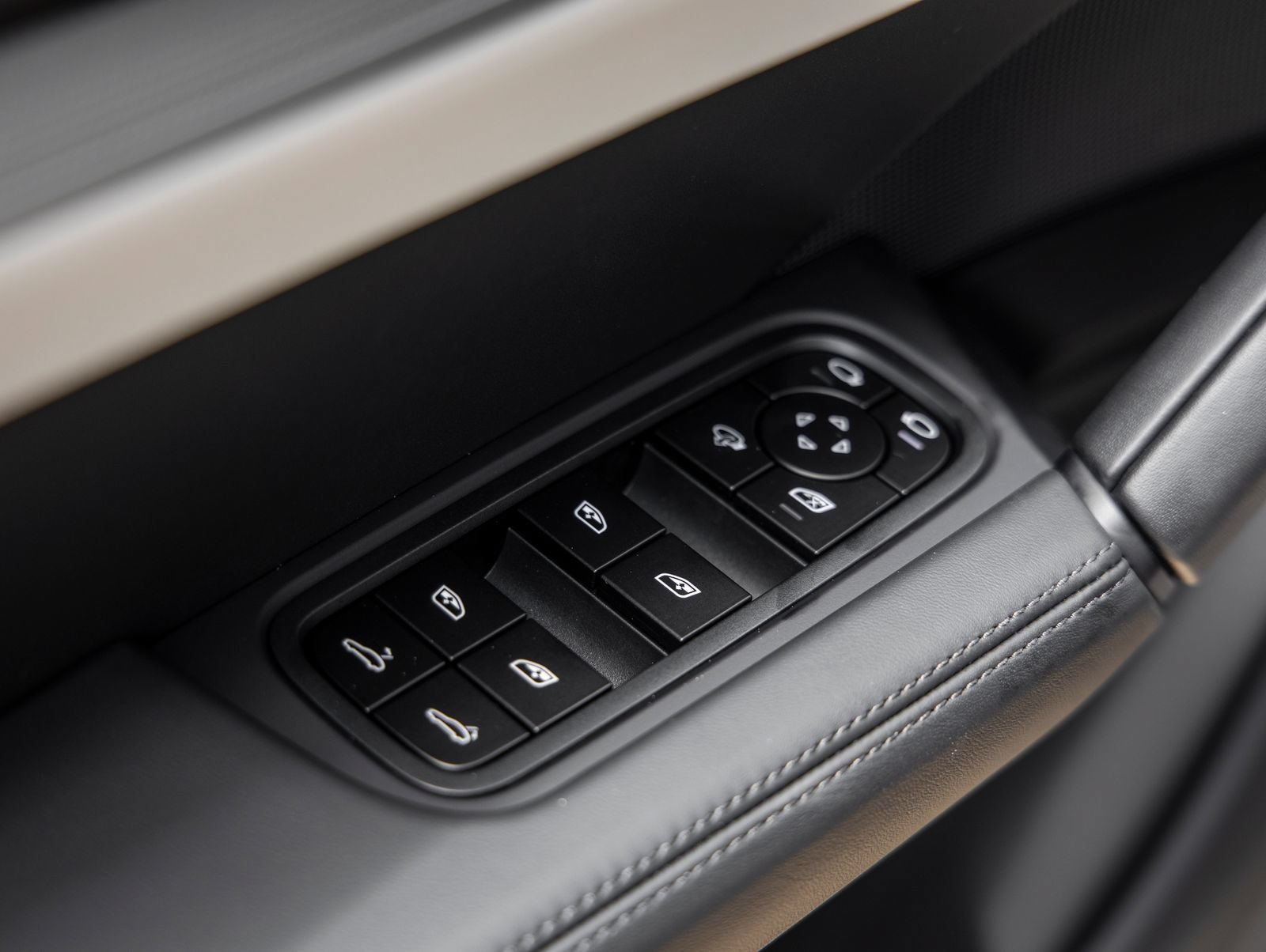 New 2026 Porsche Cayenne S AWD/4WD image 22