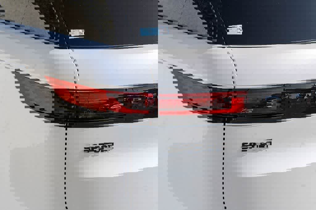 Used 2025 Land Rover Range Rover Sport Dynamic SE image 10