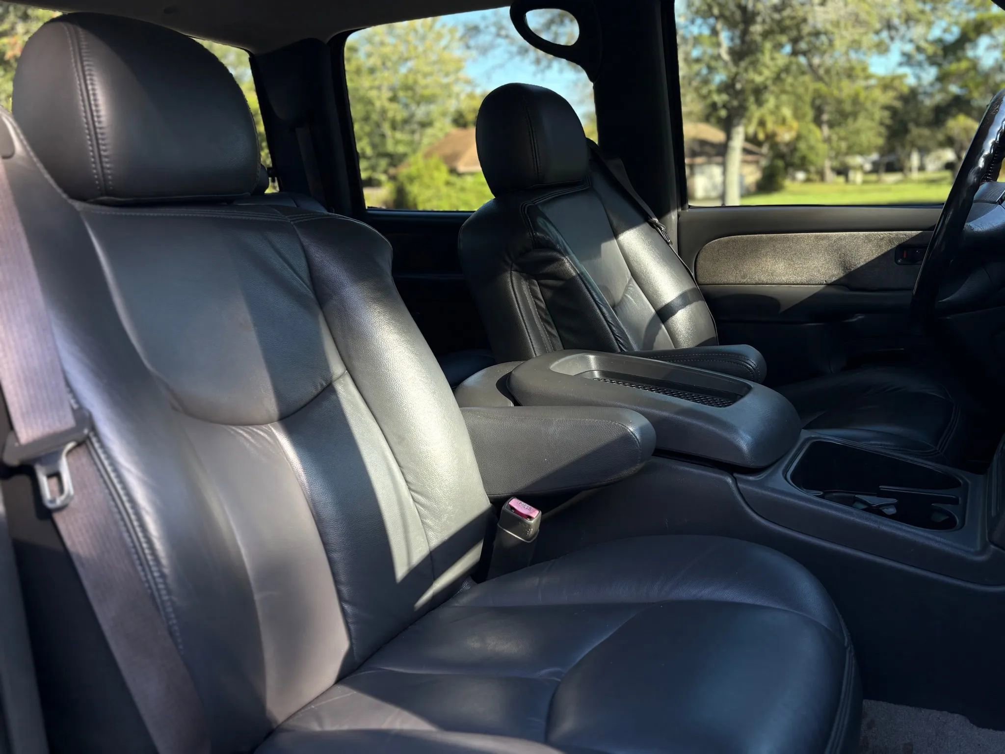 Used 2003 Chevrolet Silverado 3500 LT w/ Skid Plate Package image 29