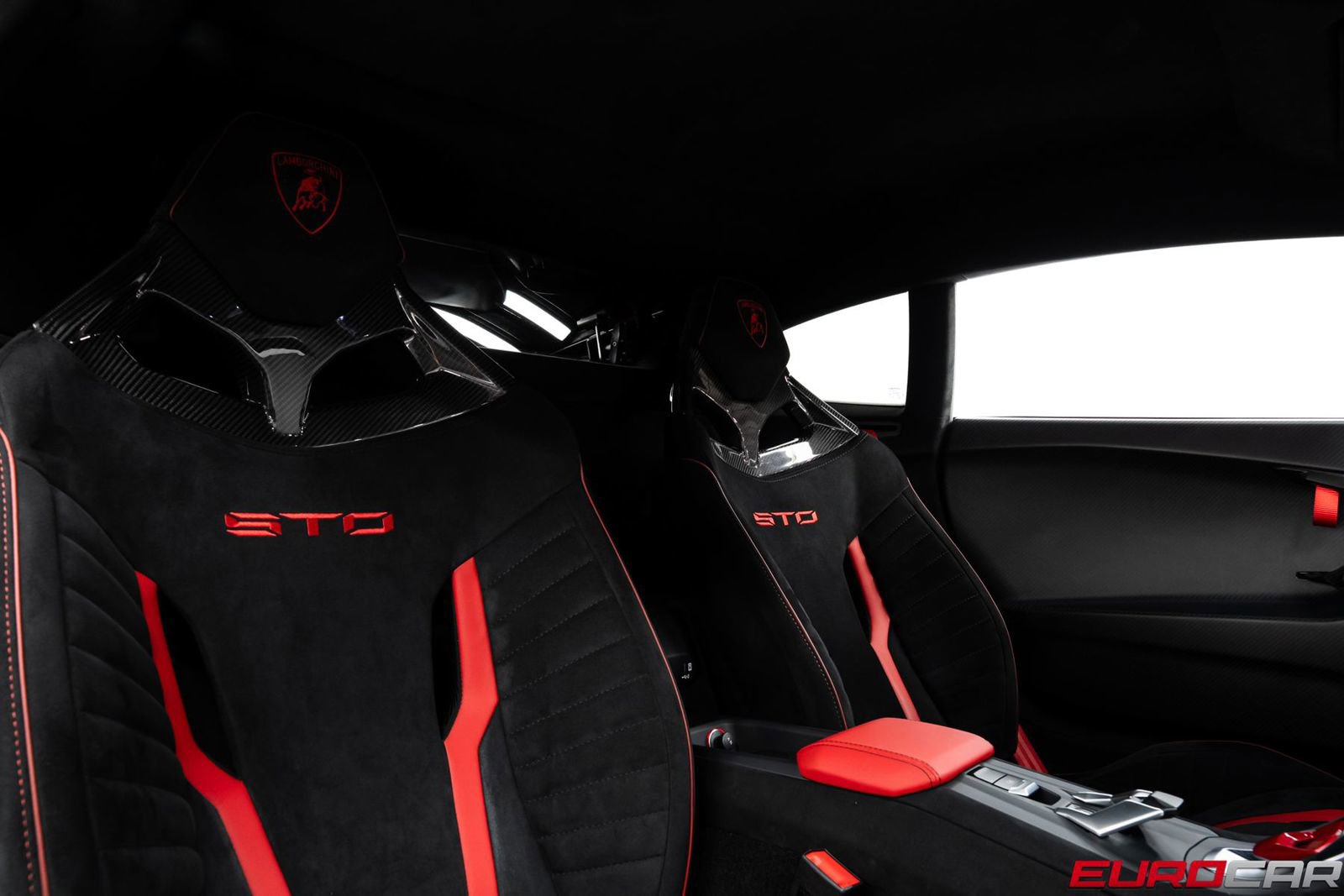 Used 2022 Lamborghini Huracan STO RWD image 39