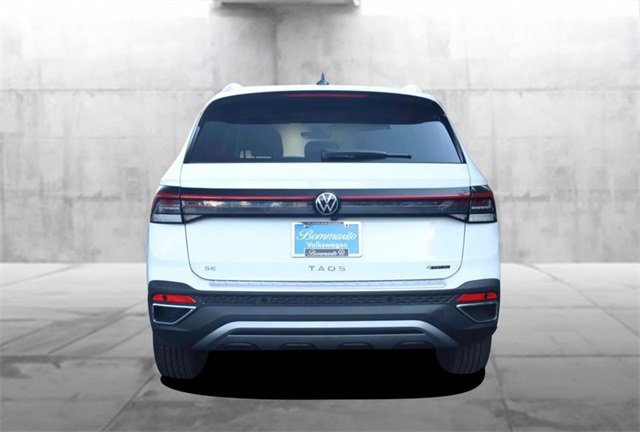 New 2025 Volkswagen Taos SE image 6