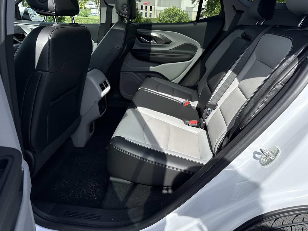 Used 2023 GMC Terrain SLT w/ Infotainment Package II AWD/4WD image 23