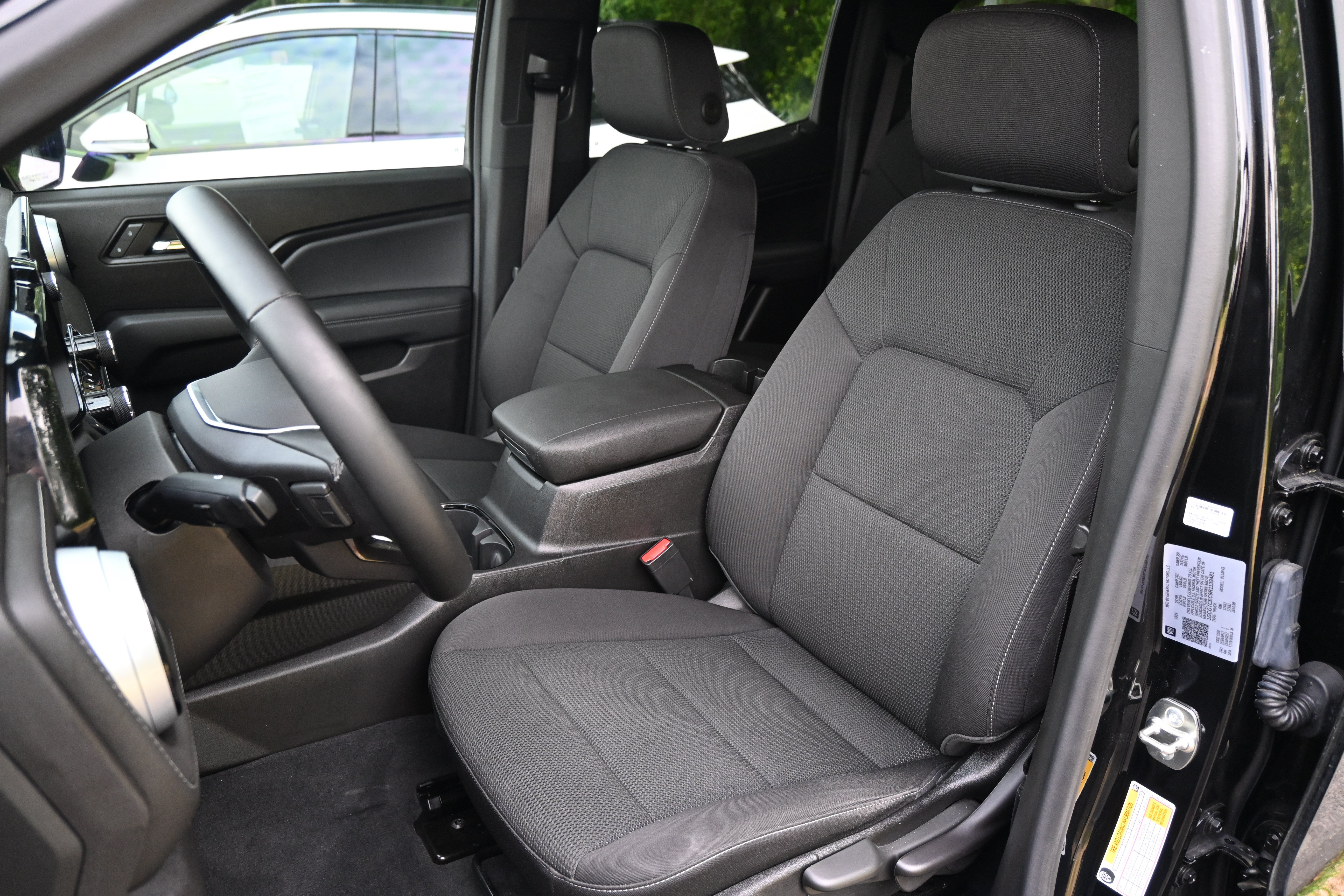 Used 2024 Chevrolet Colorado LT AWD/4WD image 14