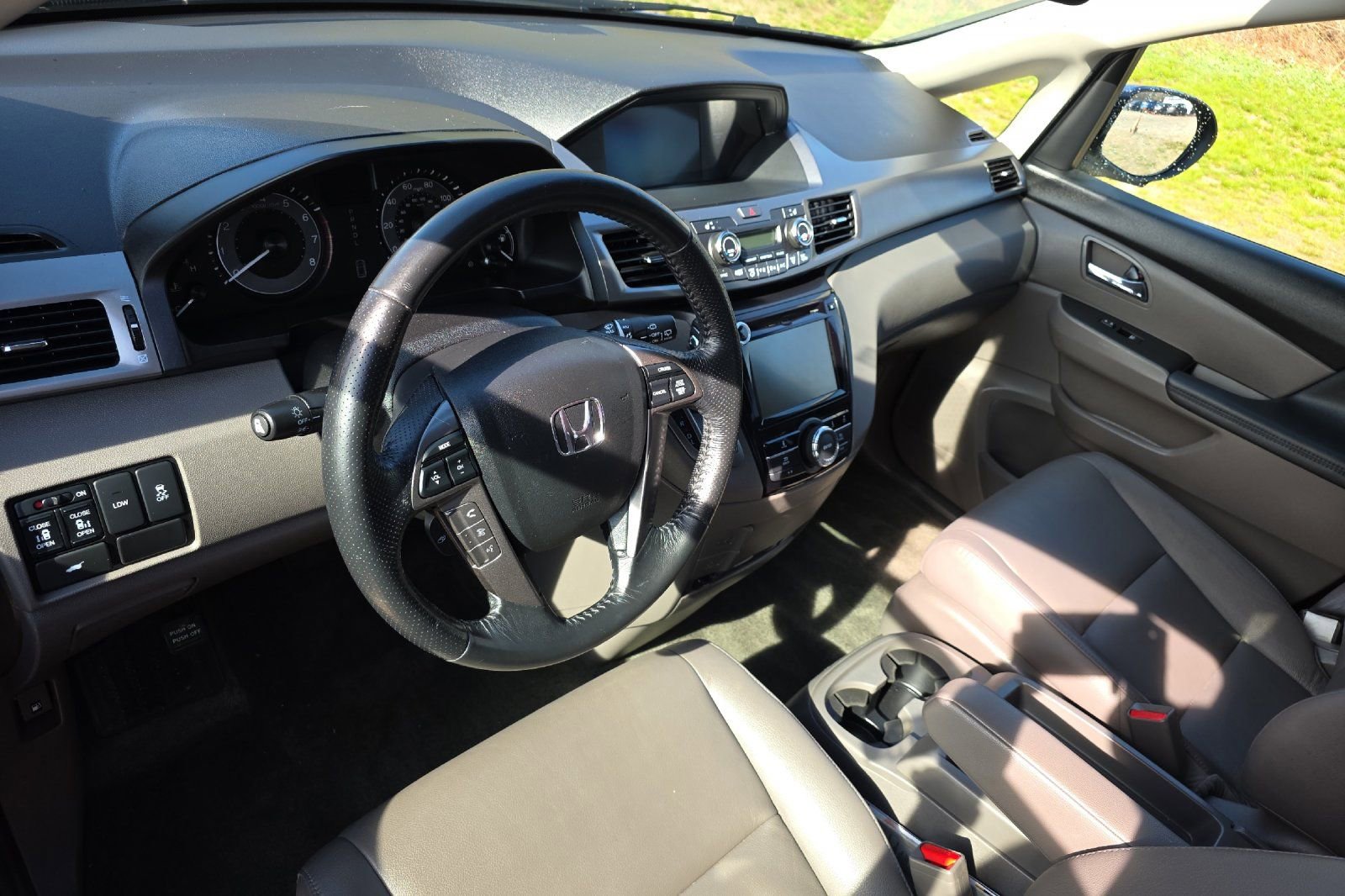Used 2016 Honda Odyssey EX-L image 9