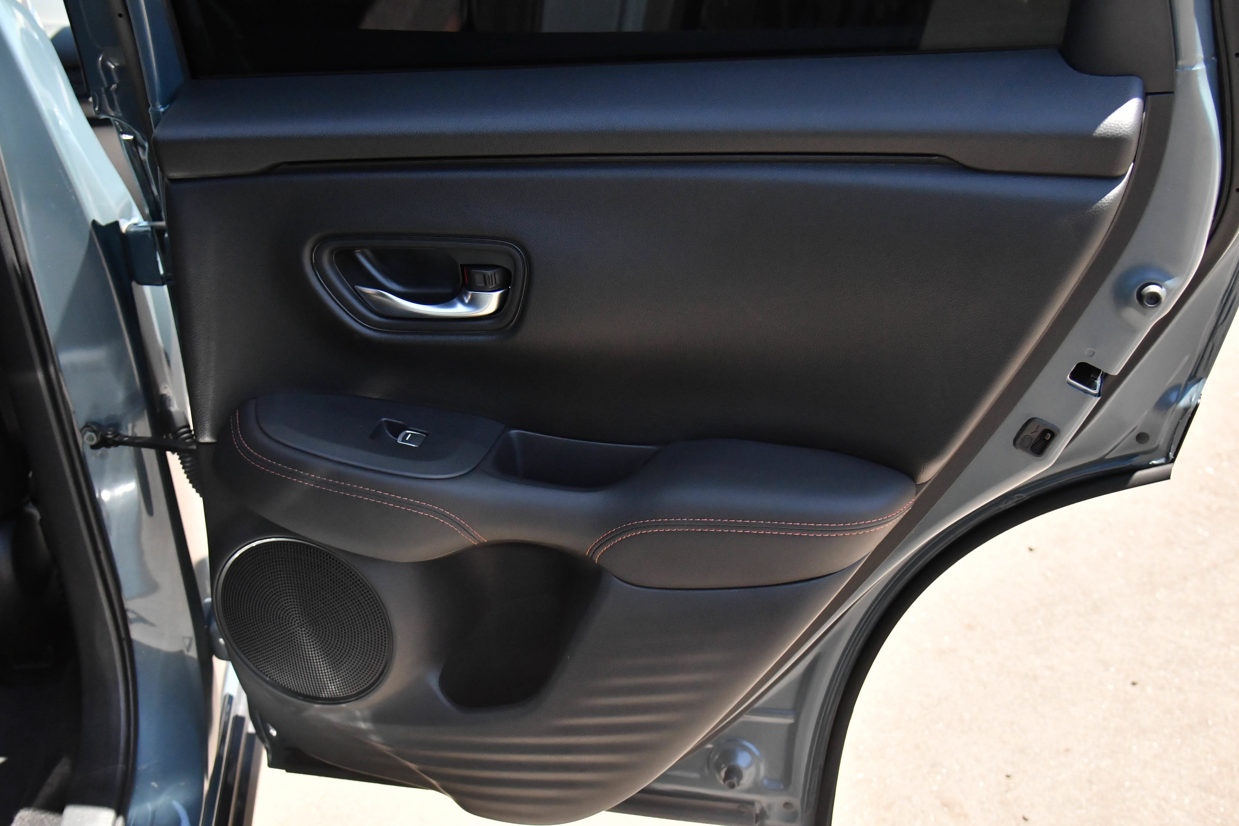 Used 2025 Honda HR-V Sport image 37