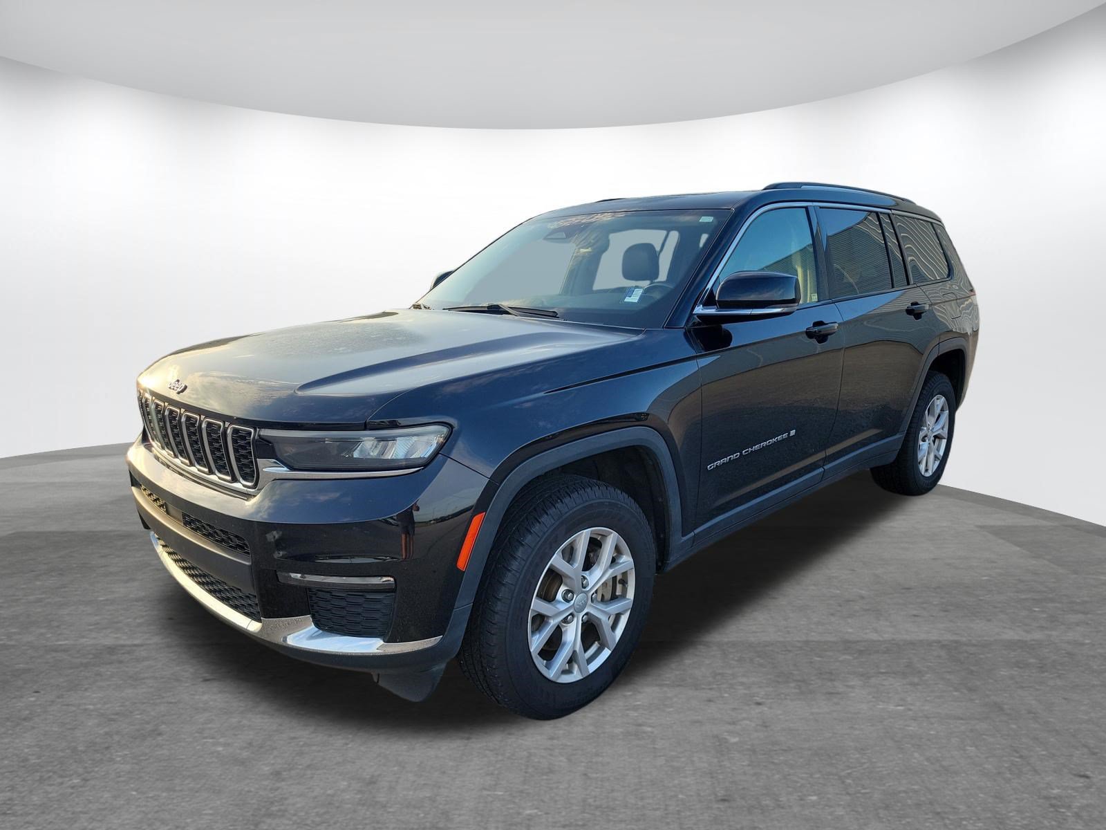 Used 2021 Jeep Grand Cherokee L Limited AWD/4WD image 3