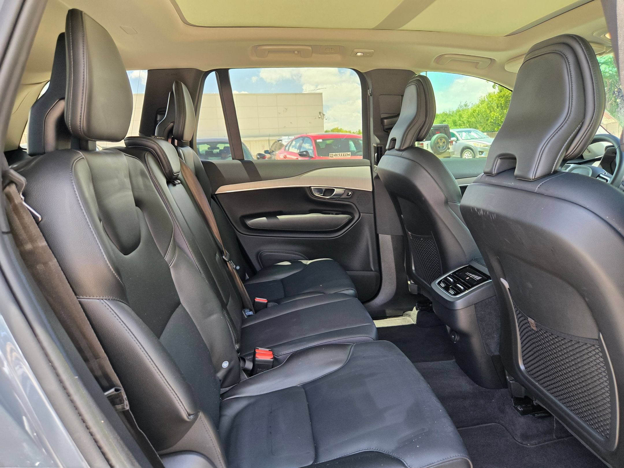 Used 2023 Volvo XC90 B5 Core AWD/4WD image 25