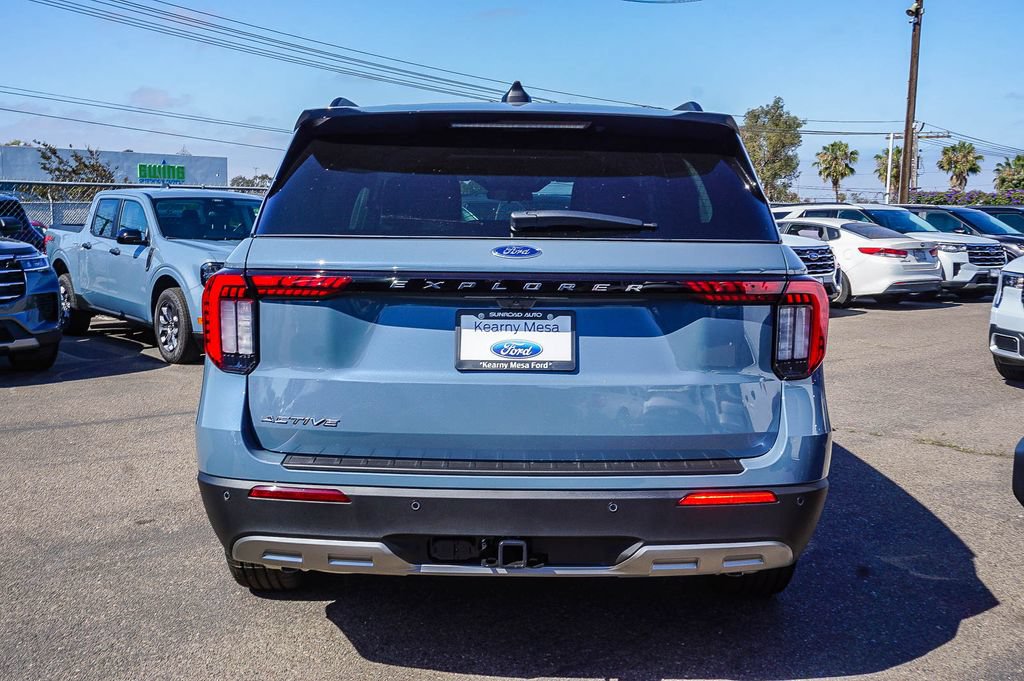 New 2026 Ford Explorer Active w/ Active Comfort Package RWD image 5