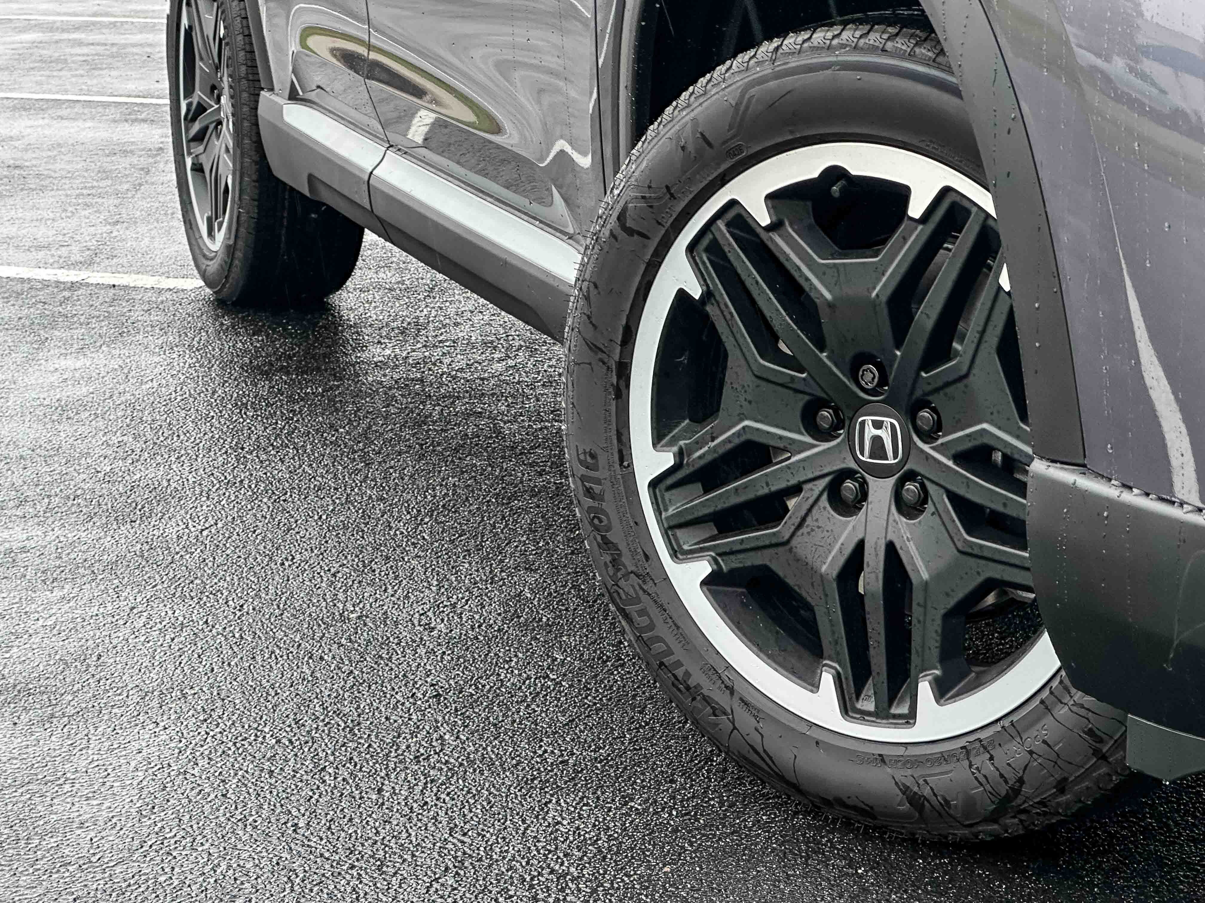 New 2026 Honda Pilot Touring image 3