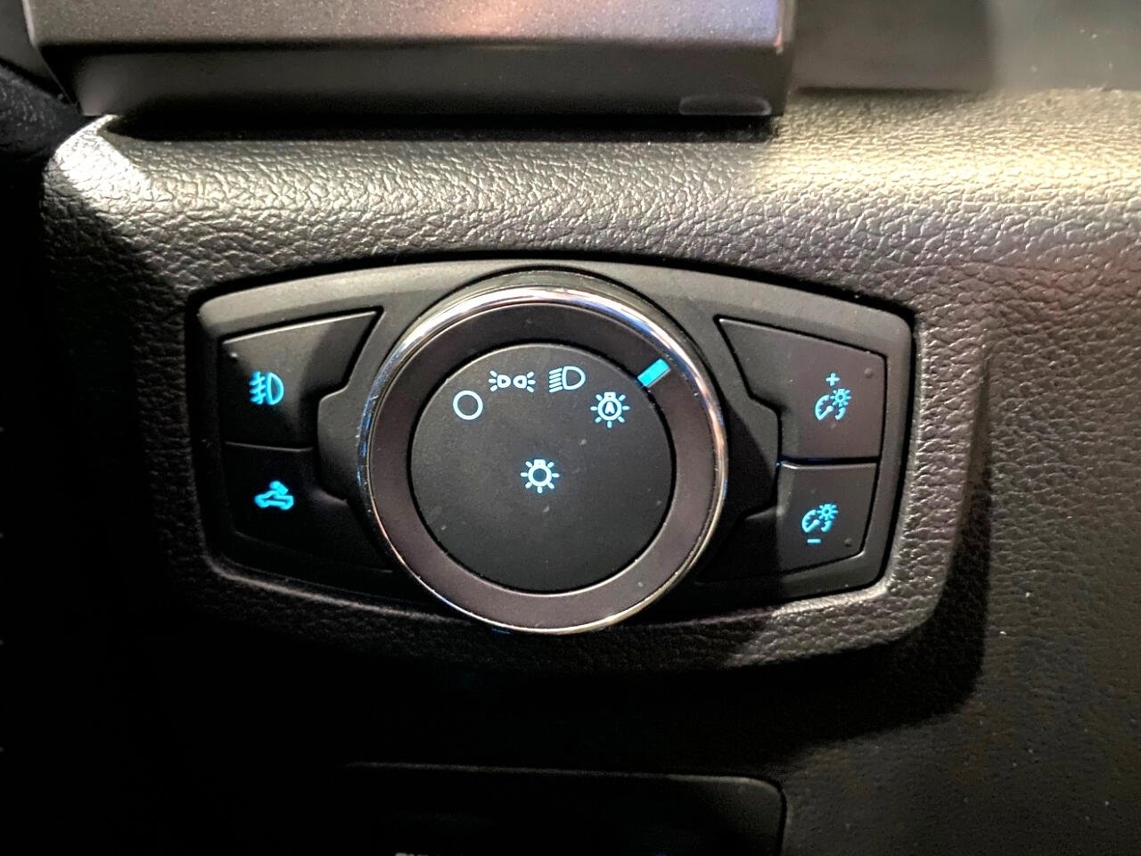 Used 2020 Ford F150 XLT w/ Equipment Group 302A Luxury image 22