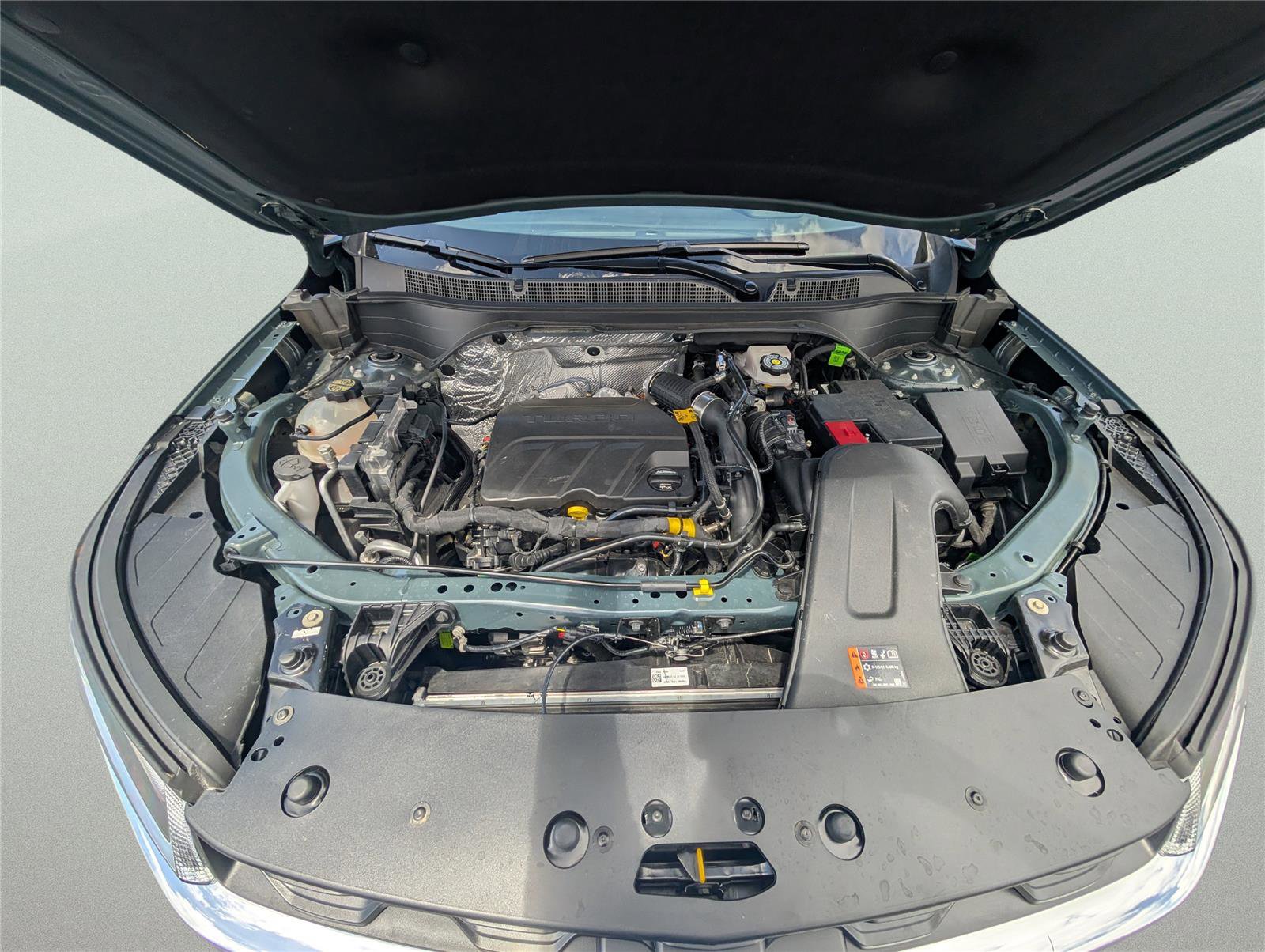 Used 2025 Chevrolet Trax LT image 32