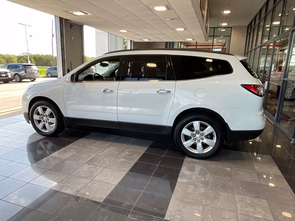 Used 2016 Chevrolet Traverse LT w/ Style and Technology Package AWD/4WD image 4