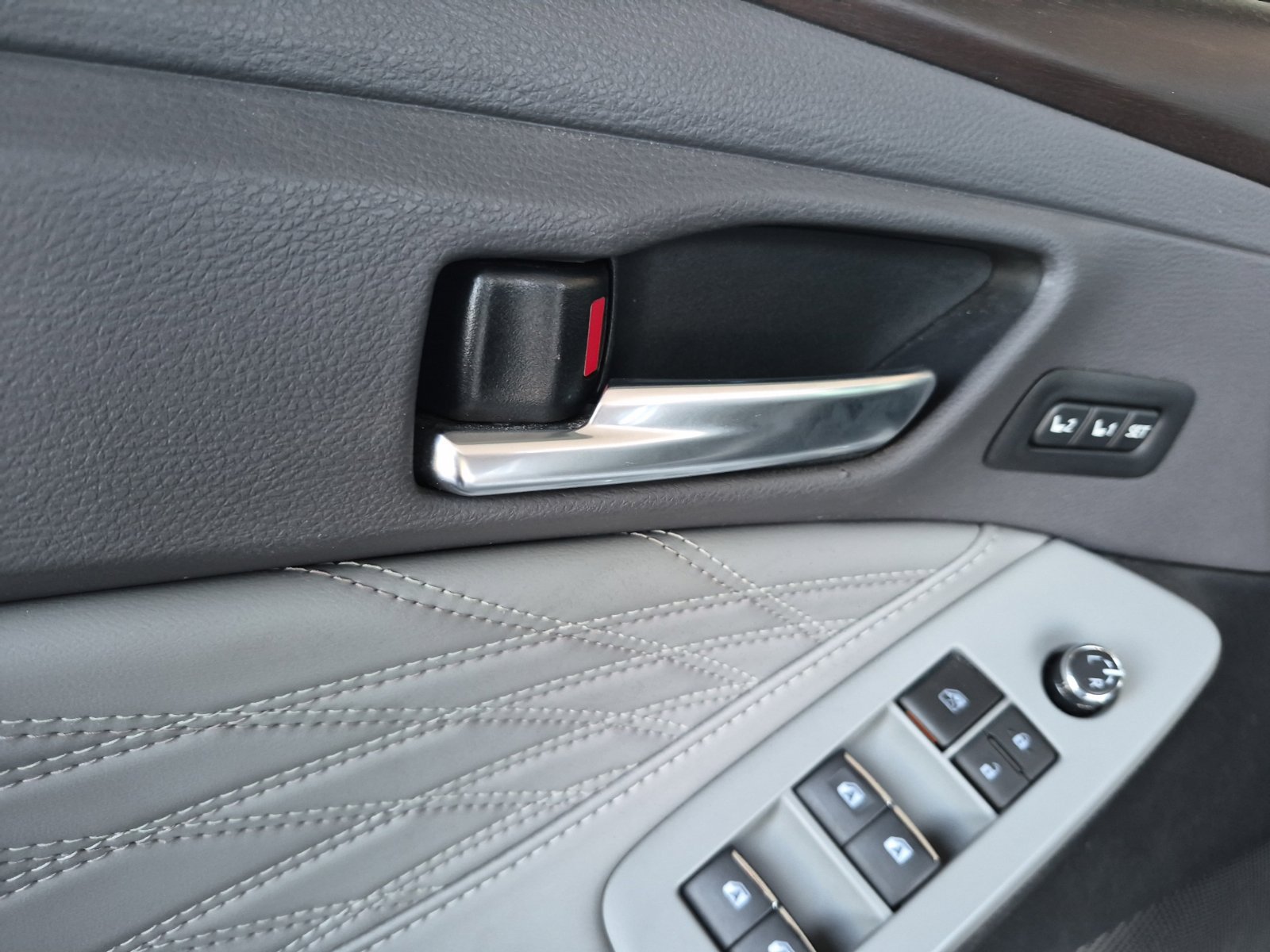 Used 2021 Toyota Avalon Limited w/ Advanced Safety Package FWD image 10