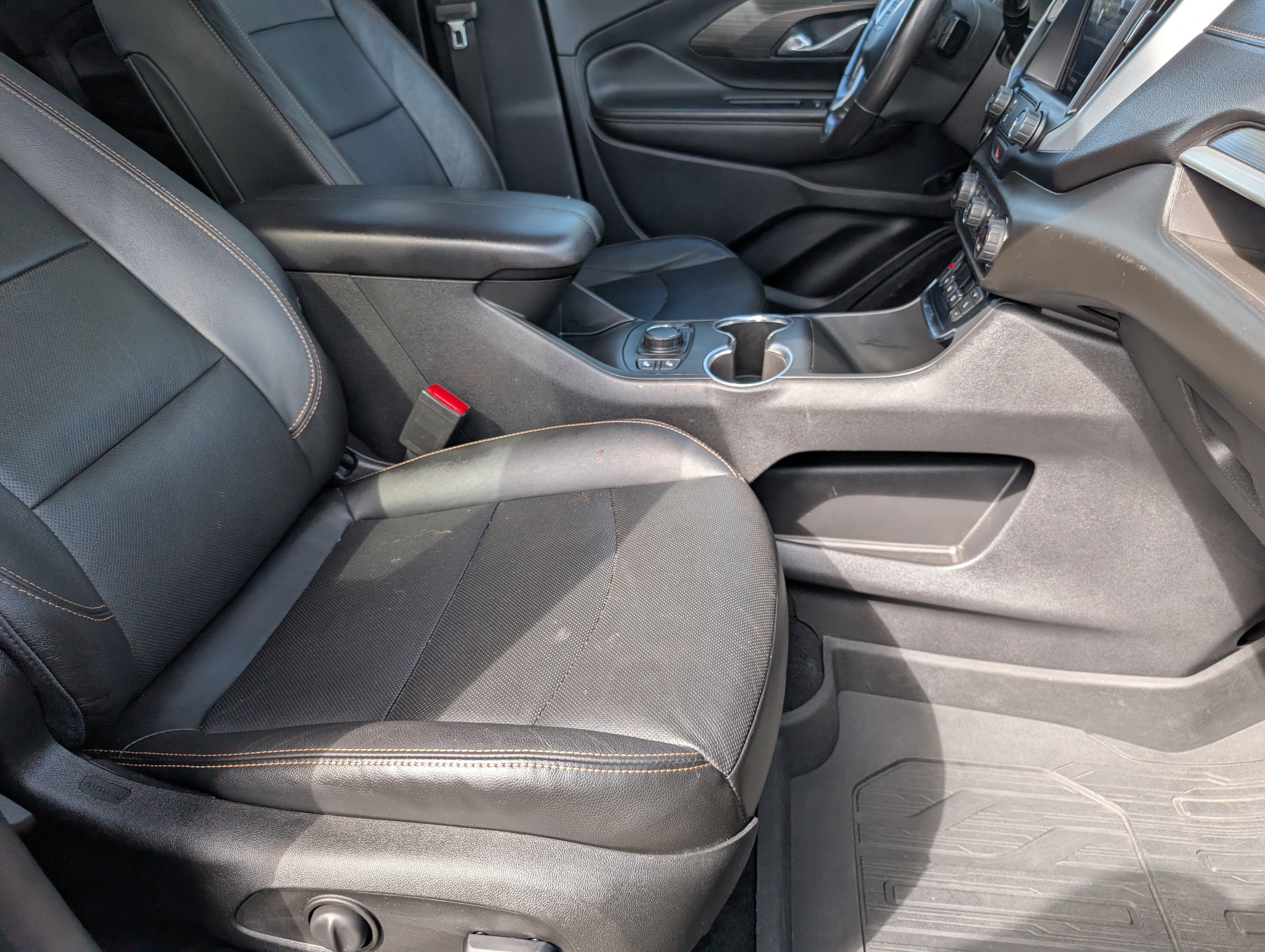 Used 2021 GMC Terrain SLT w/ Infotainment Package II FWD image 28