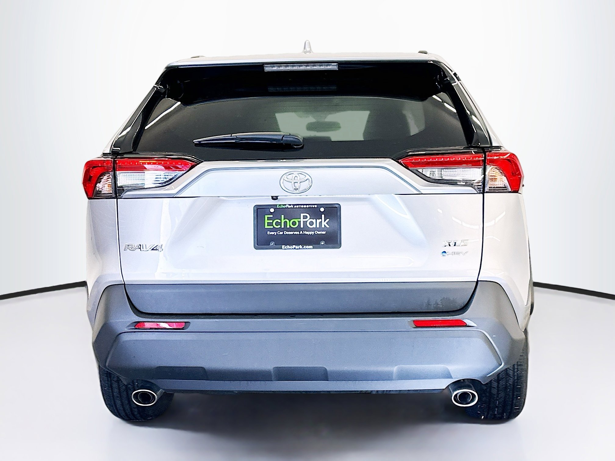 Used 2025 Toyota RAV4 XLE image 7