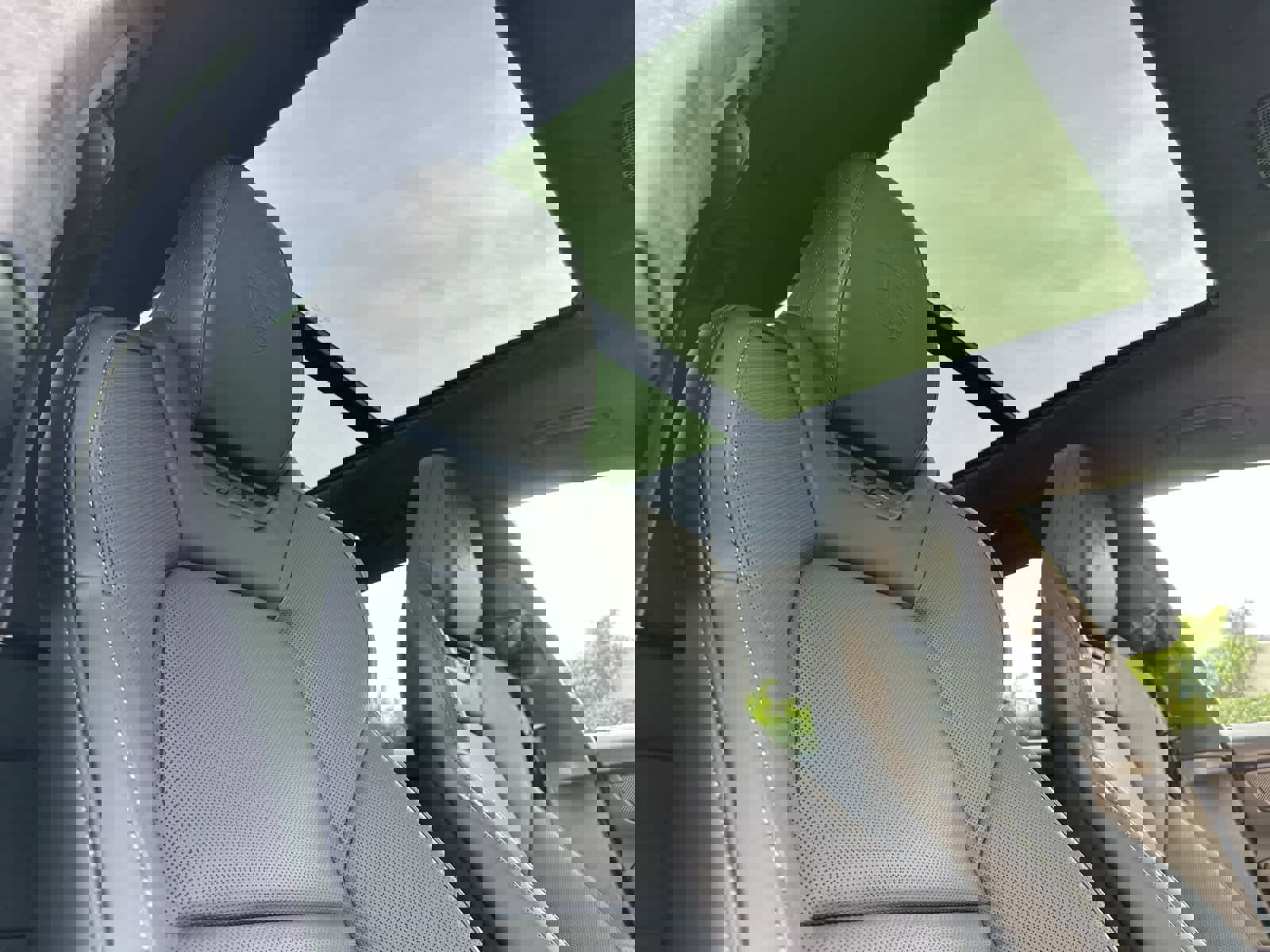 New 2025 Porsche Macan Turbo Electric image 18