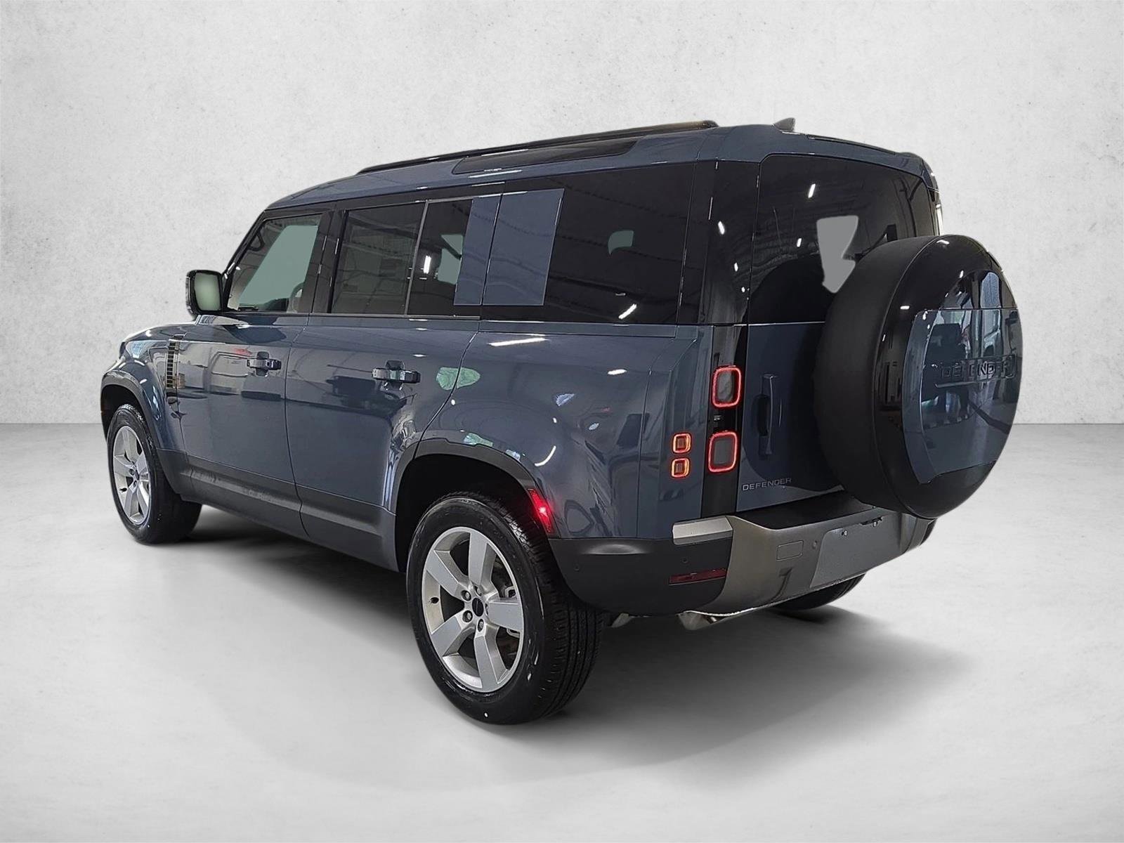 New 2026 Land Rover Defender 110 S AWD/4WD image 7