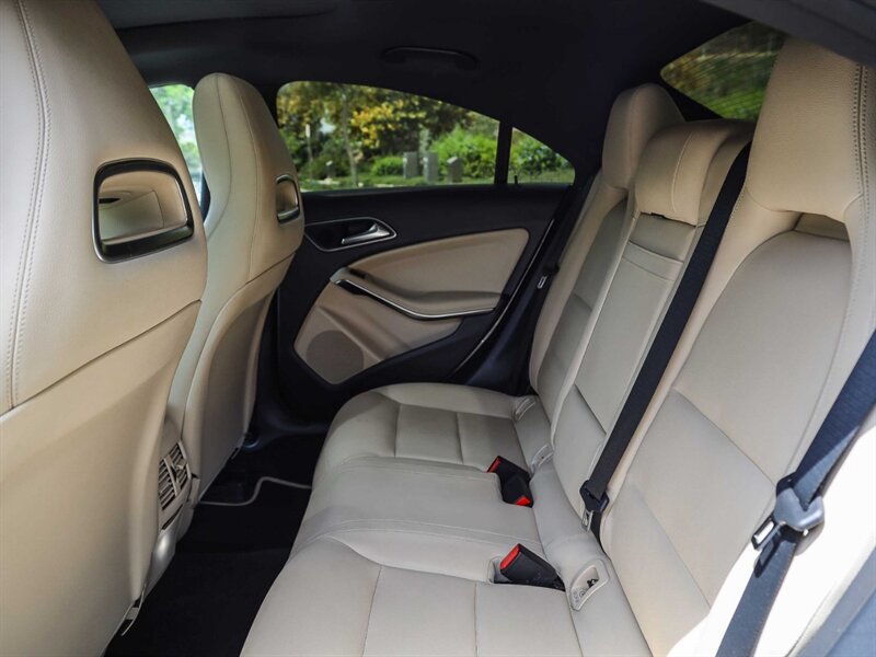 Used 2018 Mercedes-Benz CLA 250 image 18