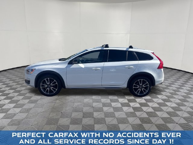Used 2018 Volvo V60 T5 Cross Country w/ Convenience Package AWD/4WD image 3