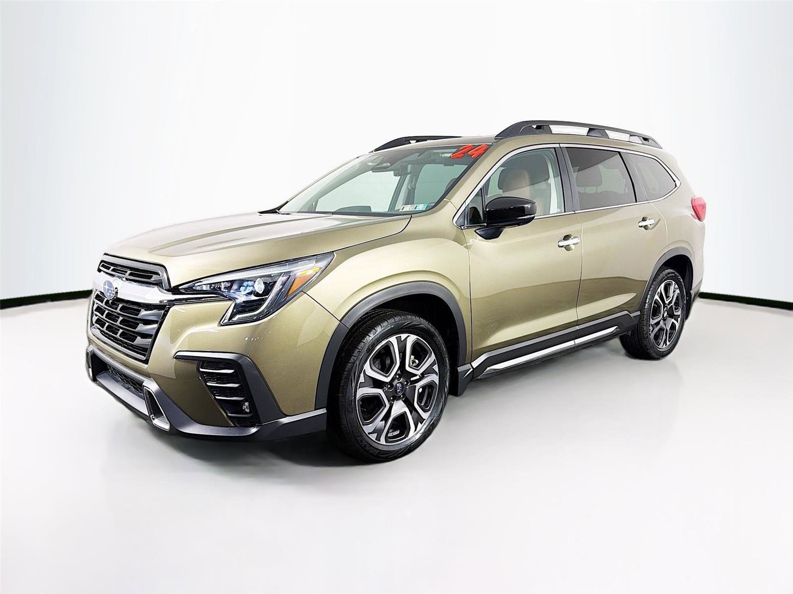 Used 2024 Subaru Ascent Touring image 3