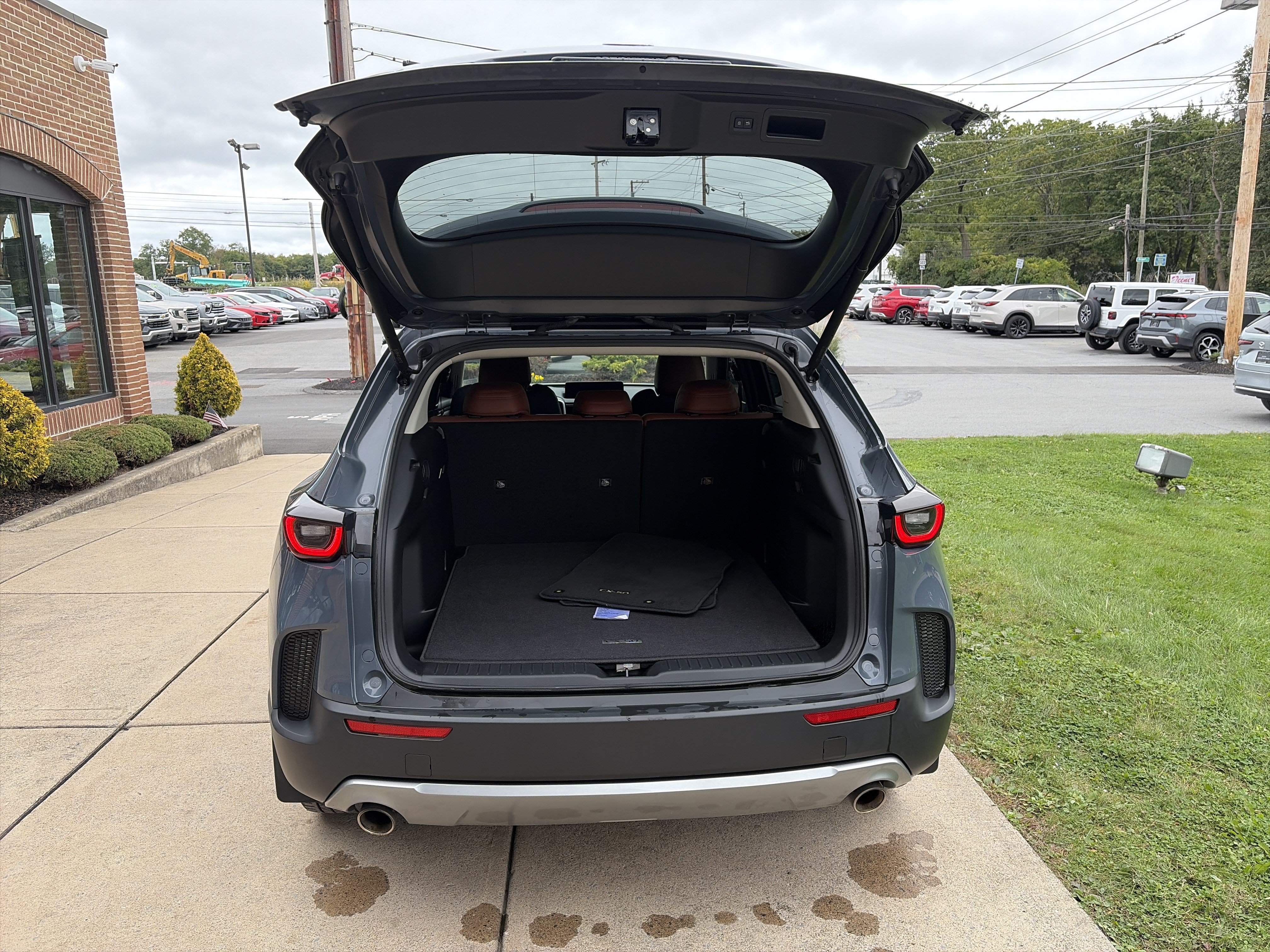 Used 2023 MAZDA CX-50 AWD 2.5 Turbo w/ Cargo Package image 5